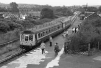 Class 118 DMU at Tondu