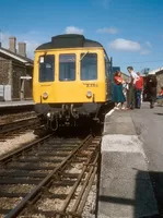 Class 118 DMU at Maiden Newton