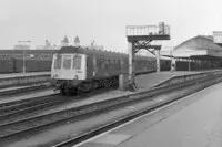 Class 118 DMU at Bristol Temple Meads
