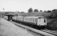 Class 119 DMU at near Avoncliff