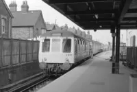 Class 119 DMU at Tonbridge