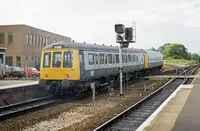 Class 122 DMU at Exeter St Davids