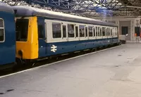 Class 122 DMU at Dundee