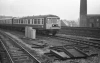 Class 124 DMU at Stalybridge