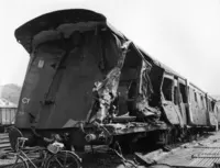 Class 127 DMU at Luton