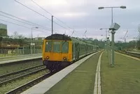 Class 127 DMU at Elstree &amp; Borehamwood