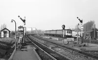 Class 127 DMU at Hendon