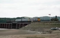  DMU
