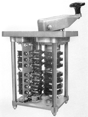 Left side view of throttle controller