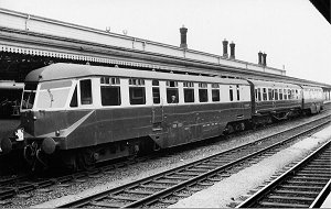 GWR three-car railcar